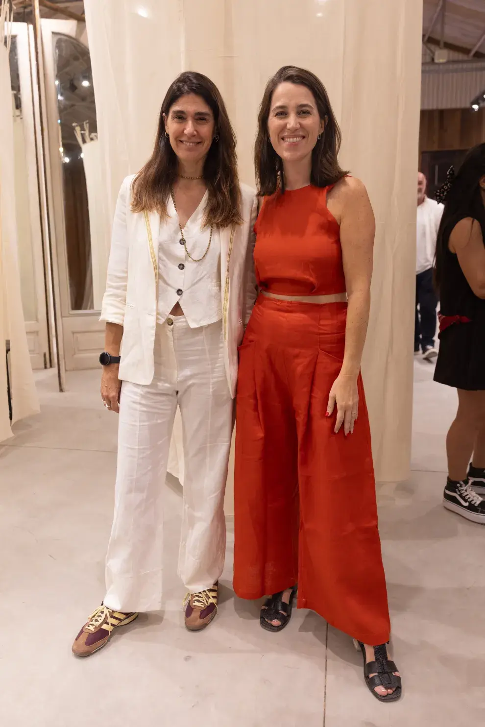 La directora Editorial del Grupo Revistas de LA NACION, Teresa Elizalde y la Directora de OHLALÁ!,Agustina Vissani, en La Aldea Pop-Up