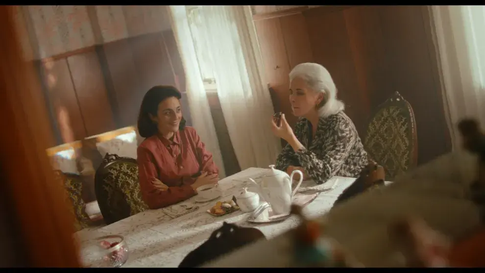 Foto de Julieta Zylberberg y Cecilia Dopazo en la serie Yiya.