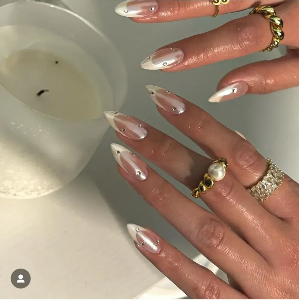 Sumale brillo a tu manicuría de siempre