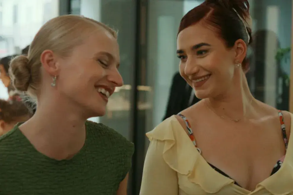 La agente encubierta estrenó hace poco en Netflix.