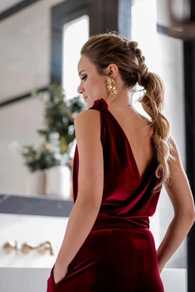 Peinados simples y tendencia para las fiestas 2025.