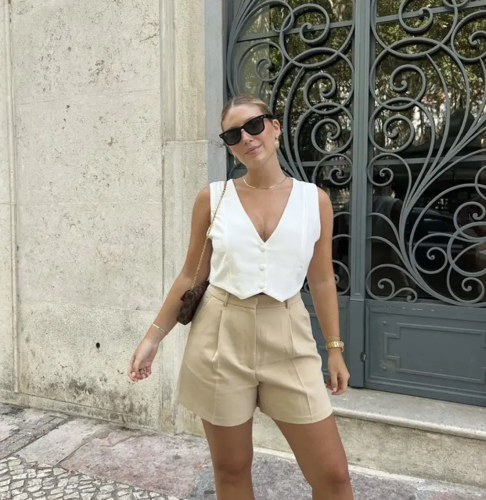 Ni bermudas ni polleras: la prenda que es perfecta para la oficina los días de calor extremo