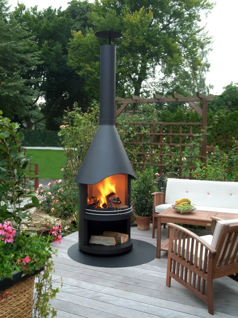 Elegí el tipo, material y diseño que mejor se adapte a tu espacio y estilo, y convertí tus noches al aire libre en momentos únicos