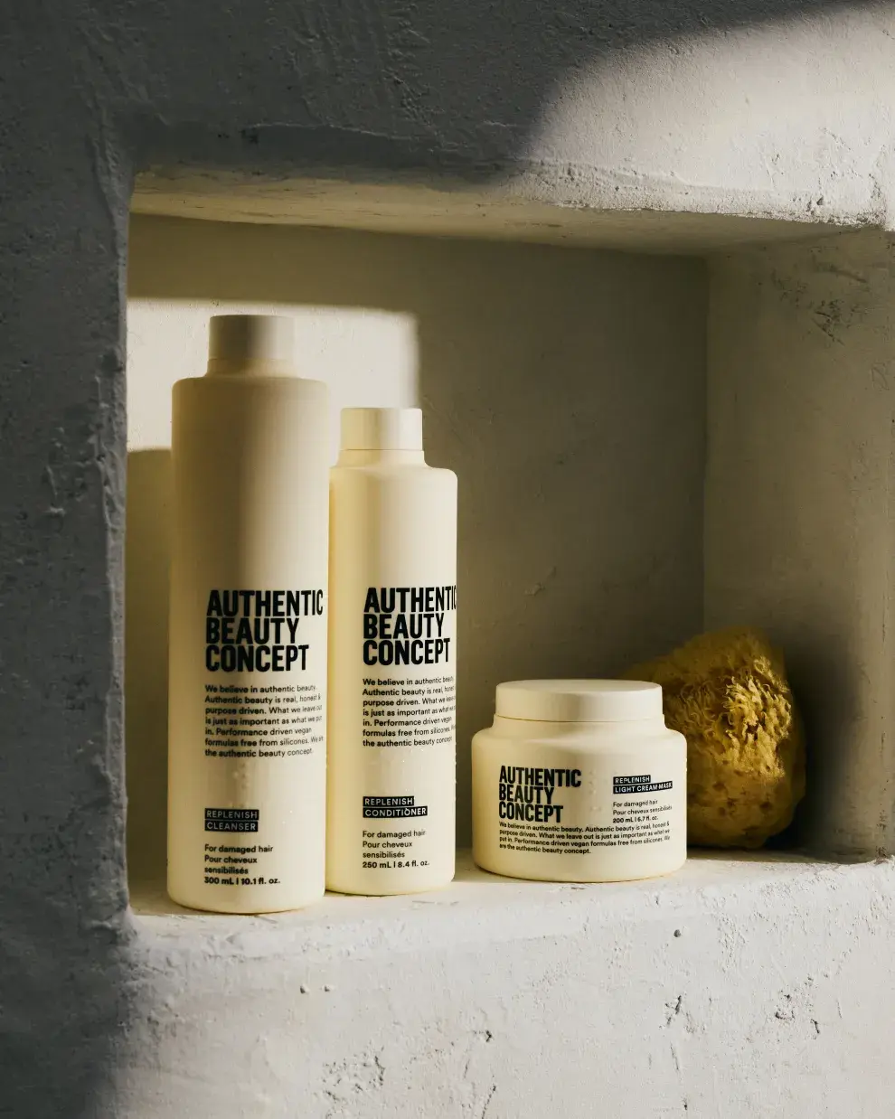 Un kit perfecto para cuidar el pelo en verano. Libre de siliconas, ofrece una reparación ligera. Además, está formulado con Proteína de Arroz que penetra instantáneamente en el cabello y ofrece un efecto reparador. (AUTHENTIC BEAUTY CONCEPT)