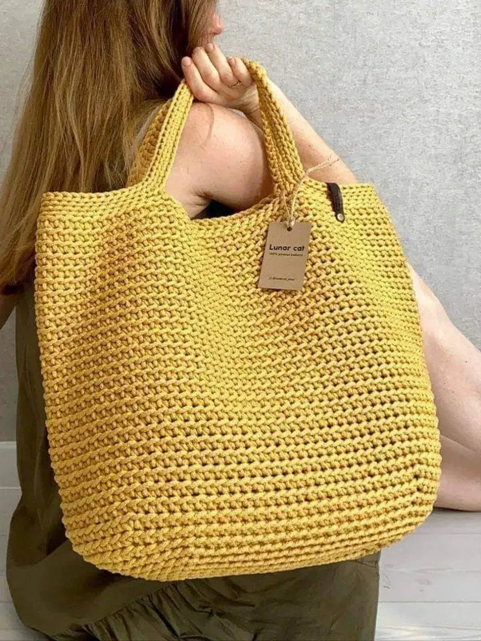 Los bolsos tejidos también son una buena opción para la playa