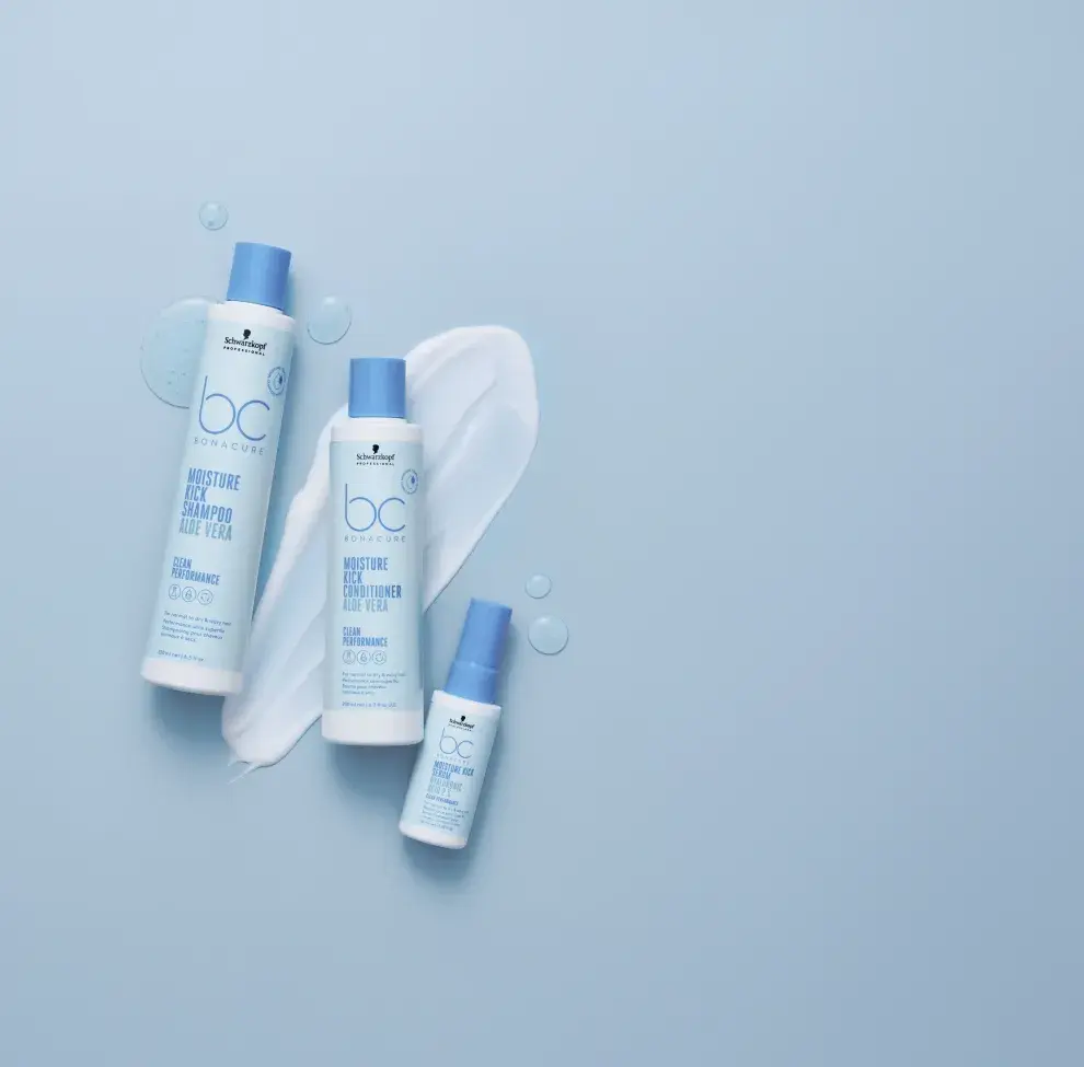 Un kit perfecto para hidratar el cabello. El shampoo y el acondicionador Moisture Kick mejoran la hidratación del cabello mientras que el sérum da brillo y aporta protección térmica (SCHWARZKOPF)