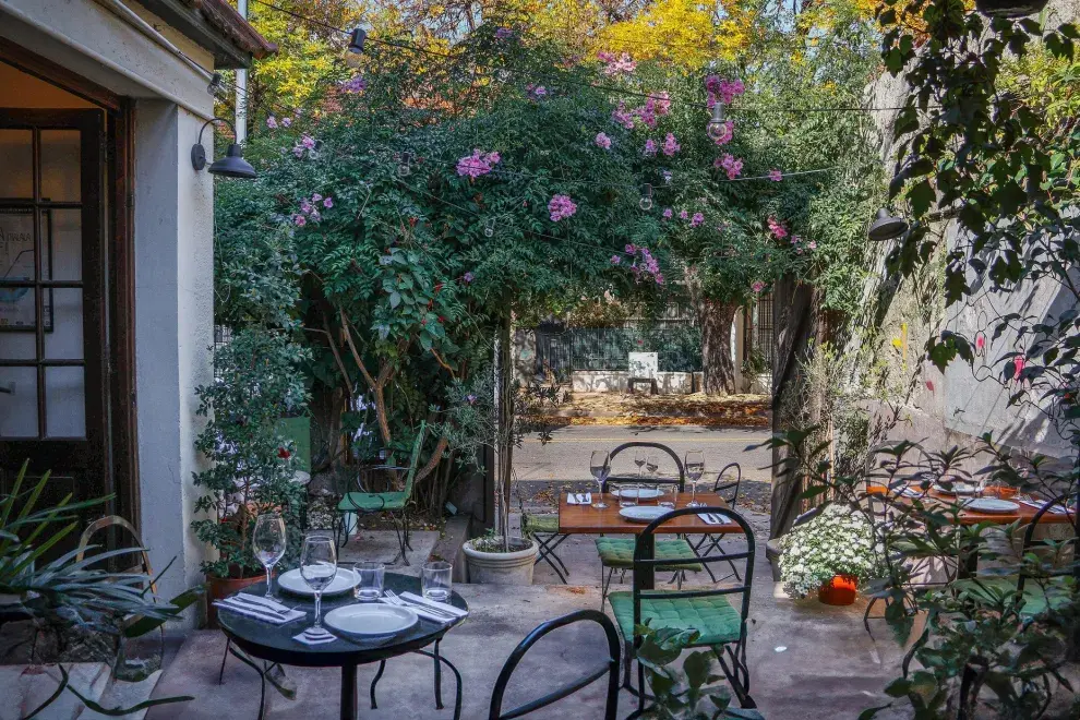 1 - Nochebuena en Beza: una casona inglesa con patio, banquete y espíritu navideño