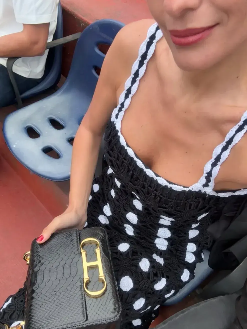 Sumó una cartera de CH en color negro