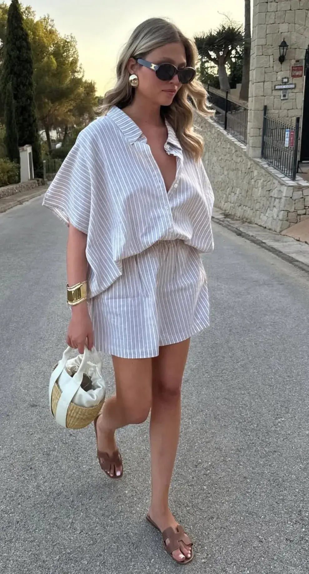 Ni bermudas ni polleras: la prenda que es perfecta para la oficina los días de calor extremo