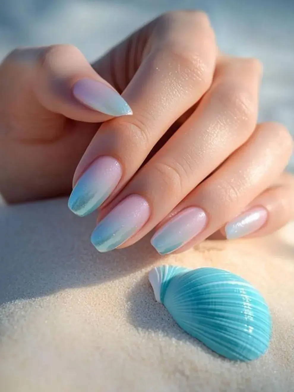 Una tendencia que mezcla fantasía, glamour y espíritu veraniego para llevar la magia de las sirenas directo a las manos.