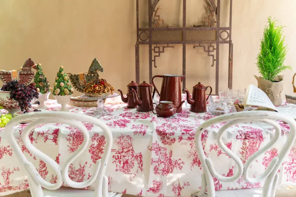 Objetos enlozados, objetos deco a partir de maderas reutilizadas.