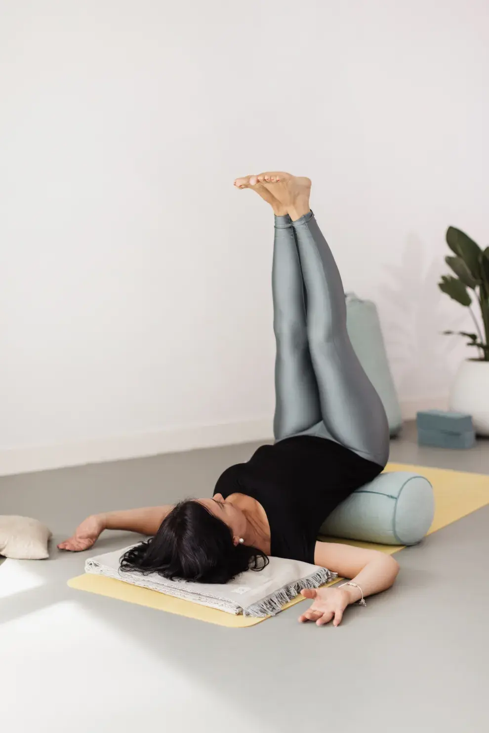 “El cuerpo no es el problema, es el portal. Cuando aprendemos a escucharlo, podemos regularnos y volver al eje”, asegura Belu.