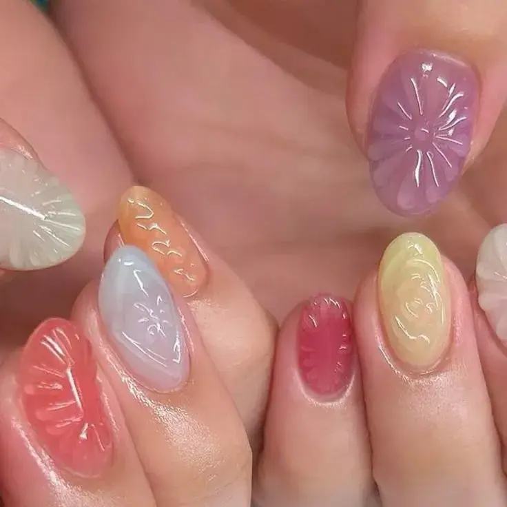 La tendencia Gummymoda en uñas qué será un hit en 2026.