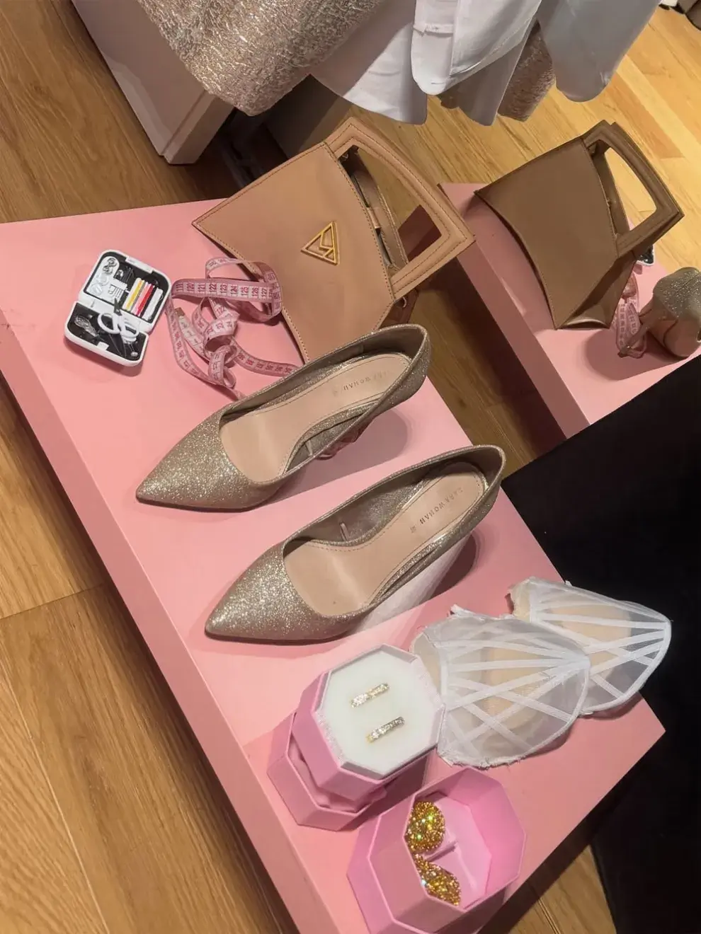 Los accesorios que completaron el look de Griselda Siciliani