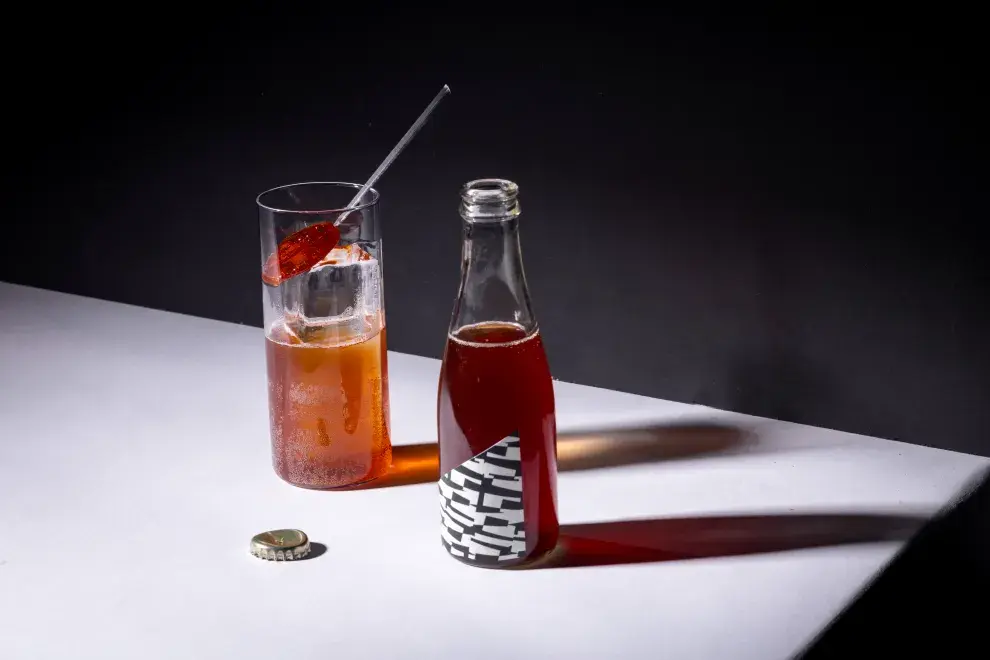 Jarras de coctelería simples, ricas y frescas.