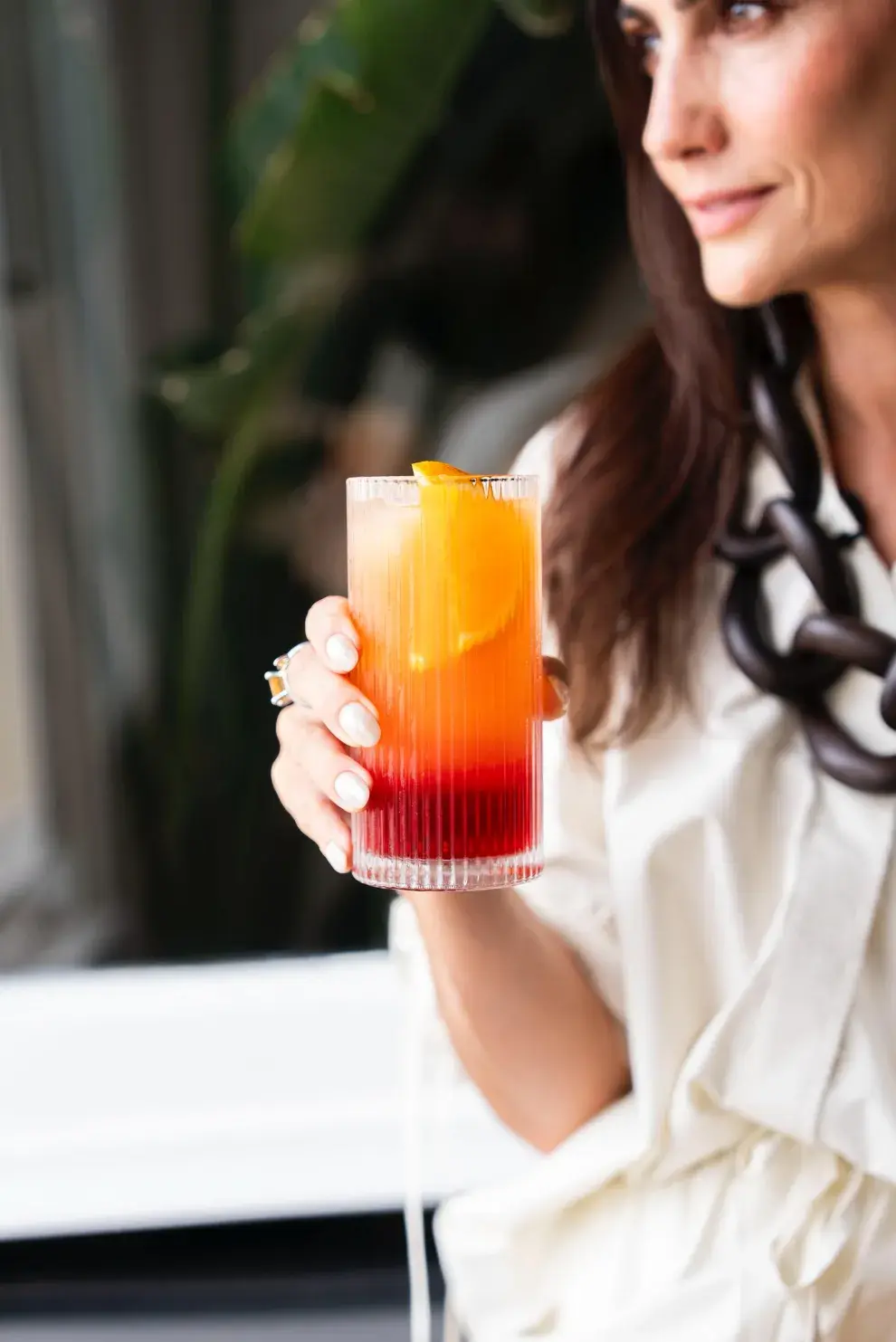 Jarras de coctelería simples, ricas y frescas.