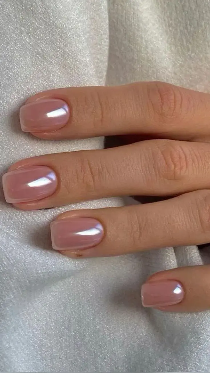 Chau a las uñas con brillo en Año Nuevo: esta es la tendencia minimalista que se impone en 2026