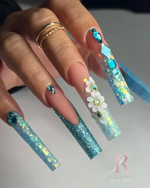 El 2026 le dirá adiós a las uñas XXL y con formas extremas.