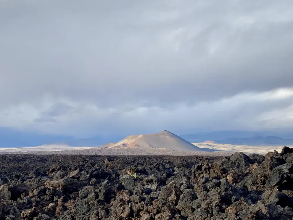  Antofagasta de la Sierra, un pueblo rodeado de volcanes, lagunas y salares.
