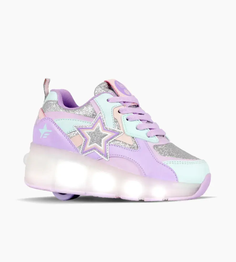 ZAPATILLAS ROLLER SUPER STAR CON LUCES LED RECARGABLE  (FOOTY $83.800,00)