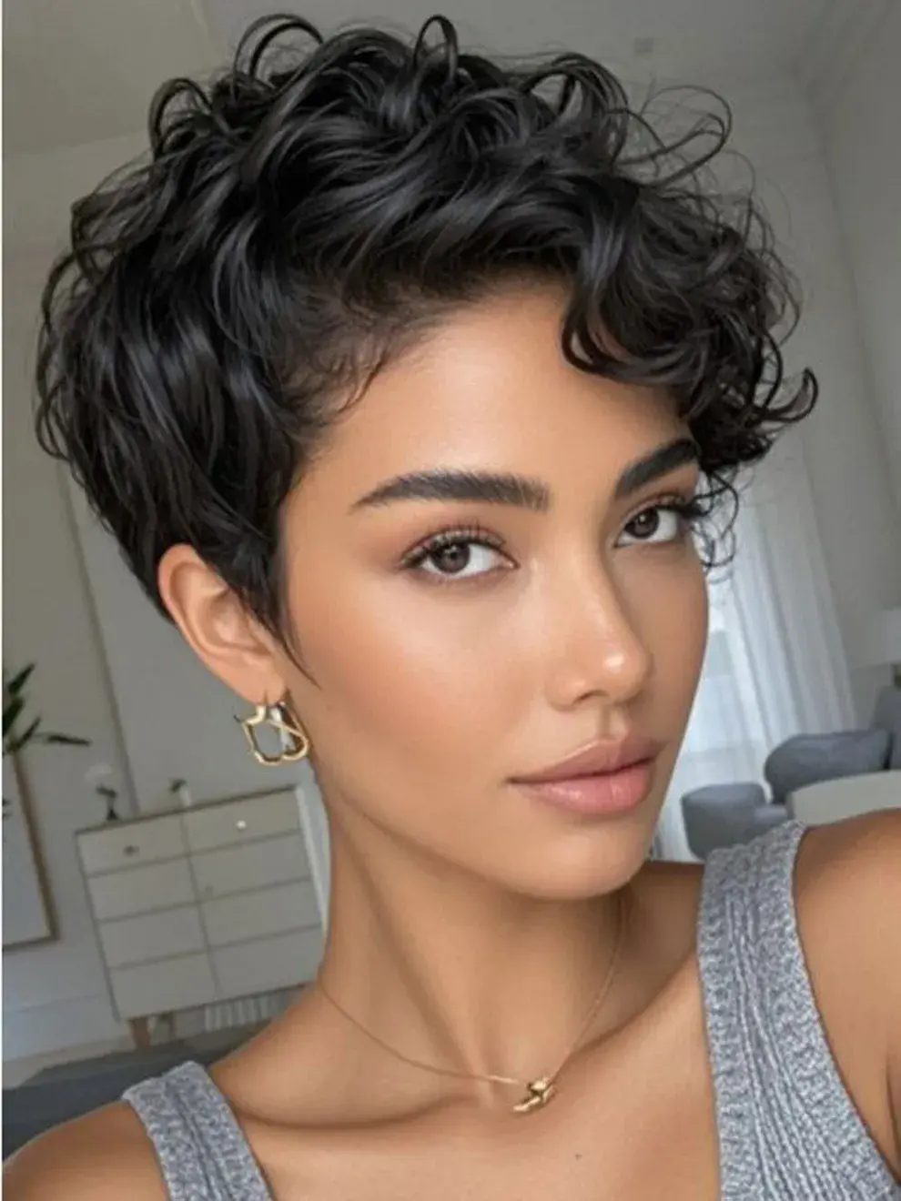 Liviano, versátil y lleno de actitud, es la apuesta segura para quienes buscan un cambio chic y práctico.