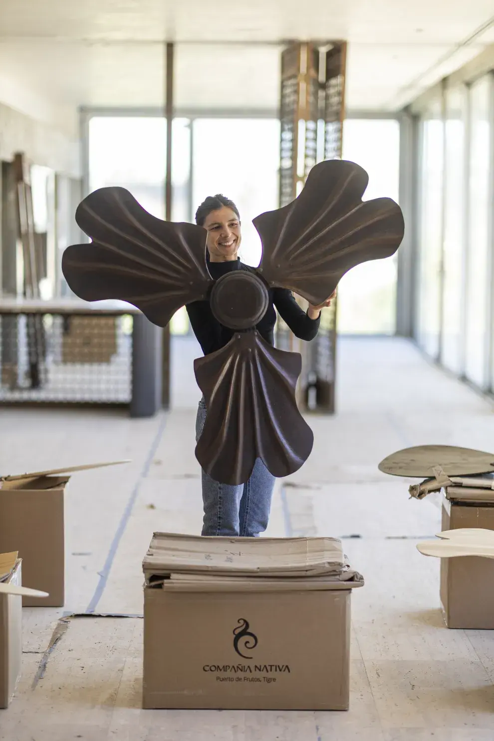 Los ventiladores Nativa construidos en madera maciza, combina estética, nobleza y una funcionalidad sorprendente para un ventilador de diseño.
