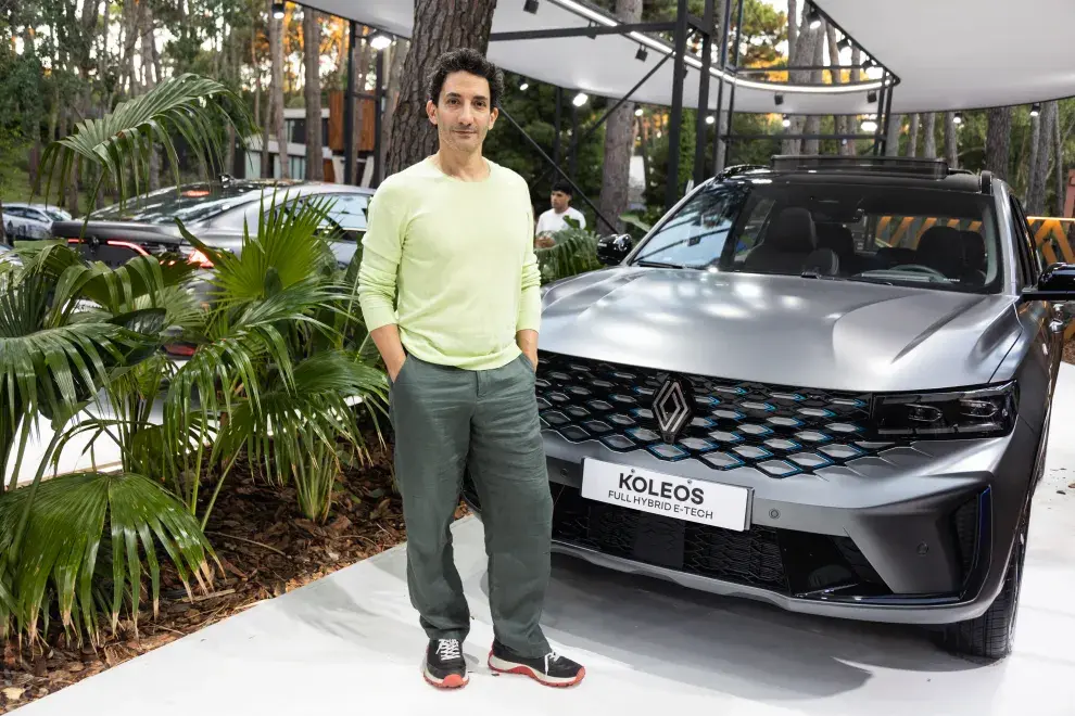 Juan Minujín elige nuevo Renault Koleos full hybrid E-tech.