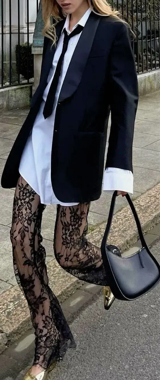 Gotic style: la tendencia de moda que trae “Cumbres Borrascosas”