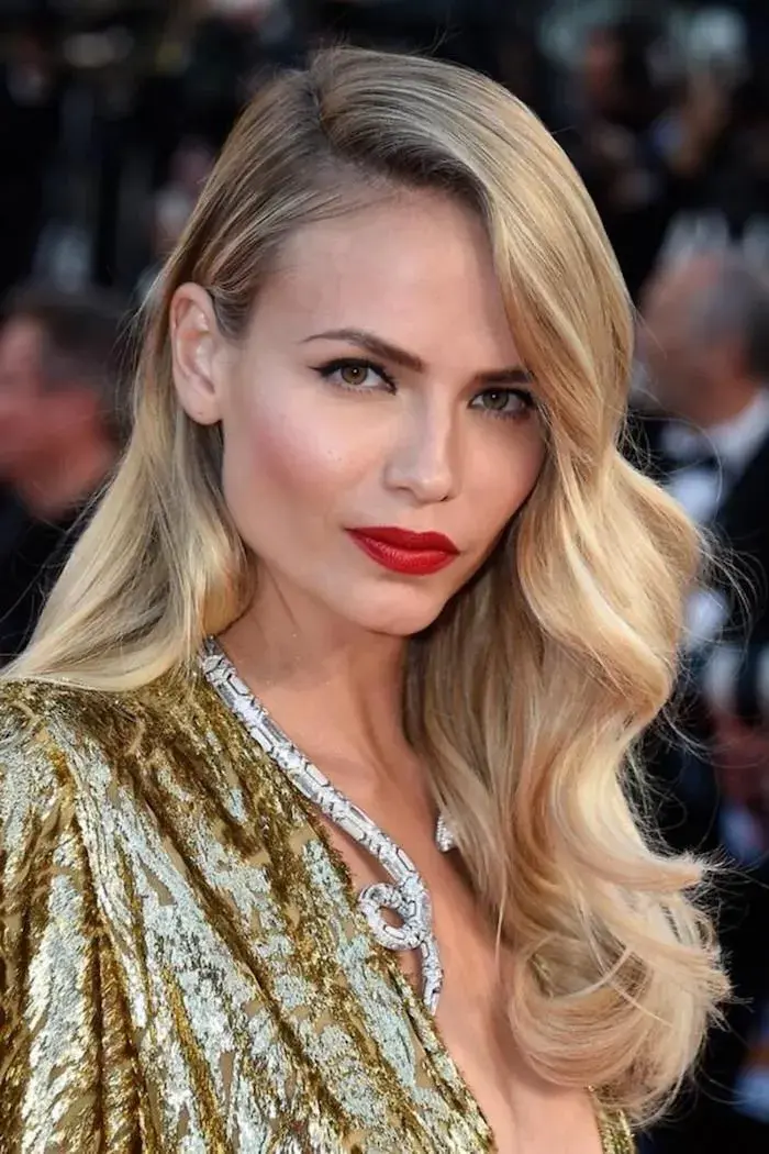 Este peinado, que acompañó a generaciones durante los 2000, vuelve con fuerza