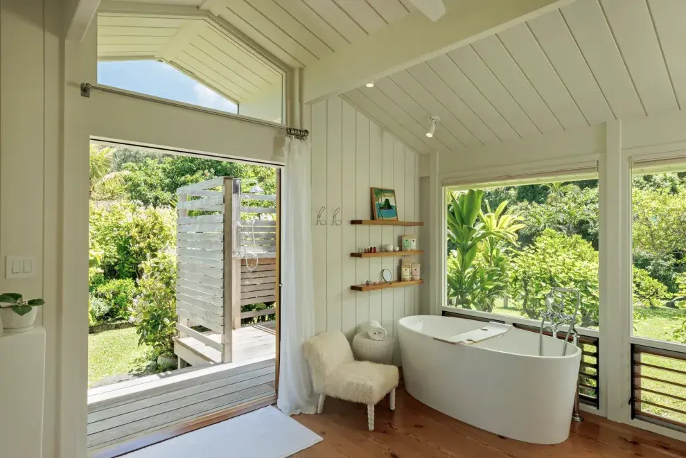 La casa de Julia Roberts: arquitectura abierta y luz natural como eje.