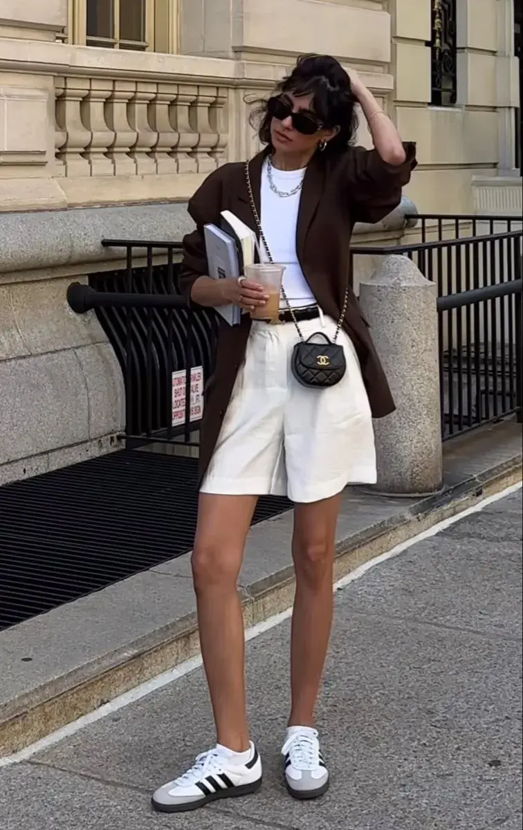 5 looks con bermudas para la oficina: la tendencia de moda más cómoda para combatir el calor