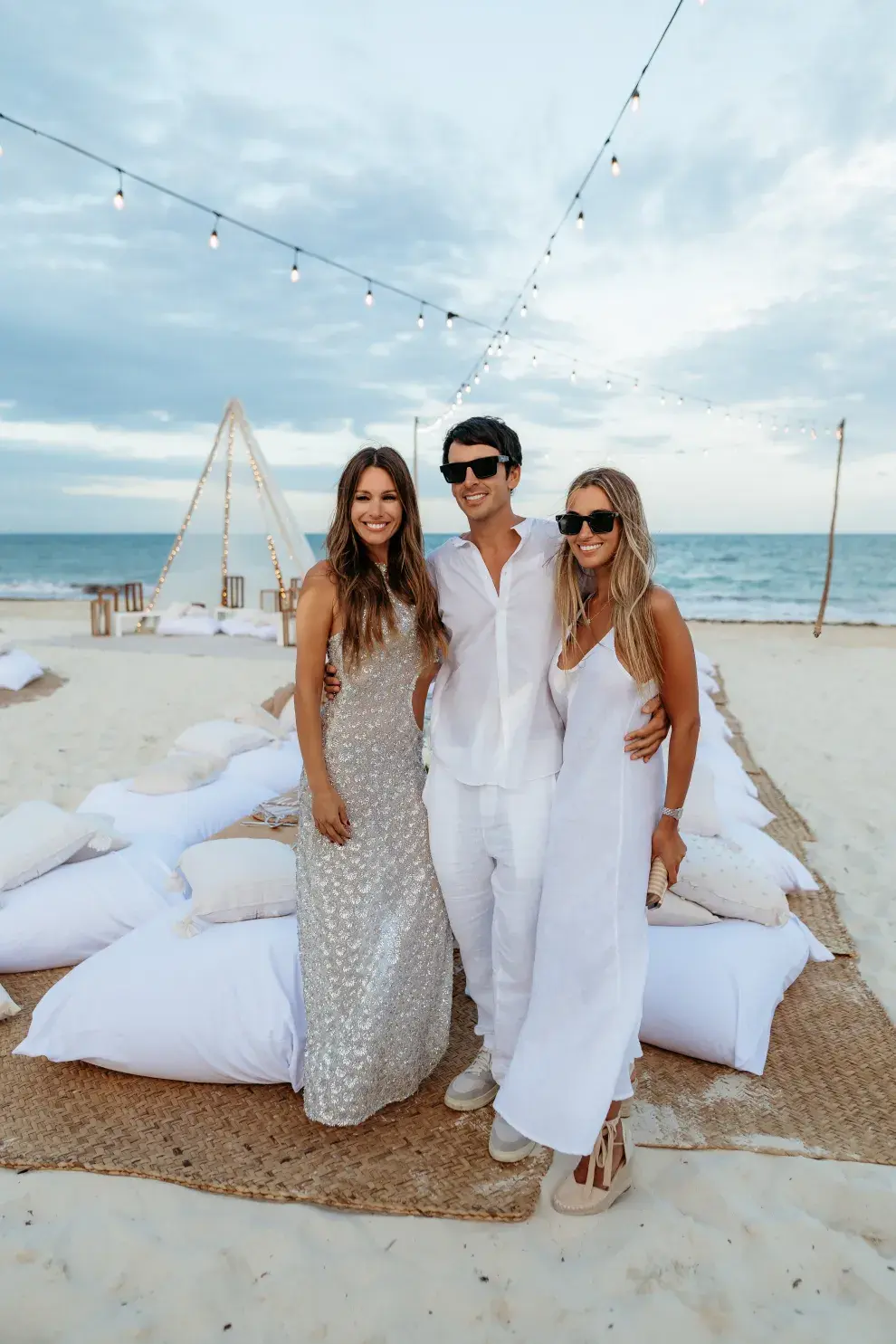 Pampita celebró su cumpleaños rodeada de amigos y familia