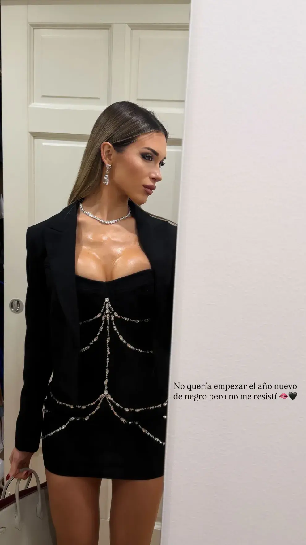 El look de Agustina Gandolfo para recibir el Año Nuevo 2026.