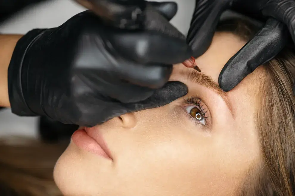Adiós microblading: qué es el hairstroke, la nueva técnica de cejas naturales