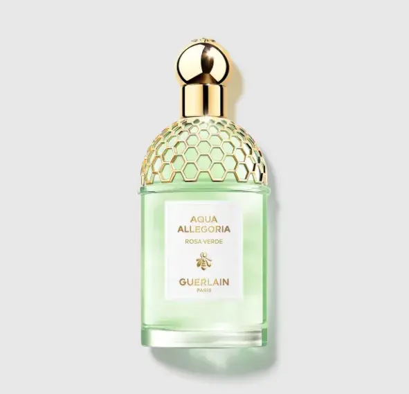 La deliciosa miel de flor de naranjo de las colmenas de Guerlain en Calabria (Italia) aporta a Aqua Allegoria Harvest Nerolia Vetiver suaves notas florales envueltas en un luminoso neroli y enriquecidas con el cálido toque amaderado del vetiver ($290.000)