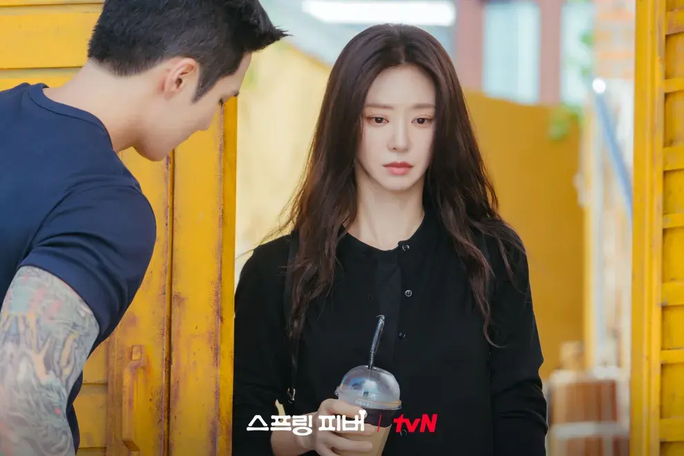 Lee Joo-bin protagoniza Fiebre de primavera, el nuevo K-drama éxito de Prime Video.