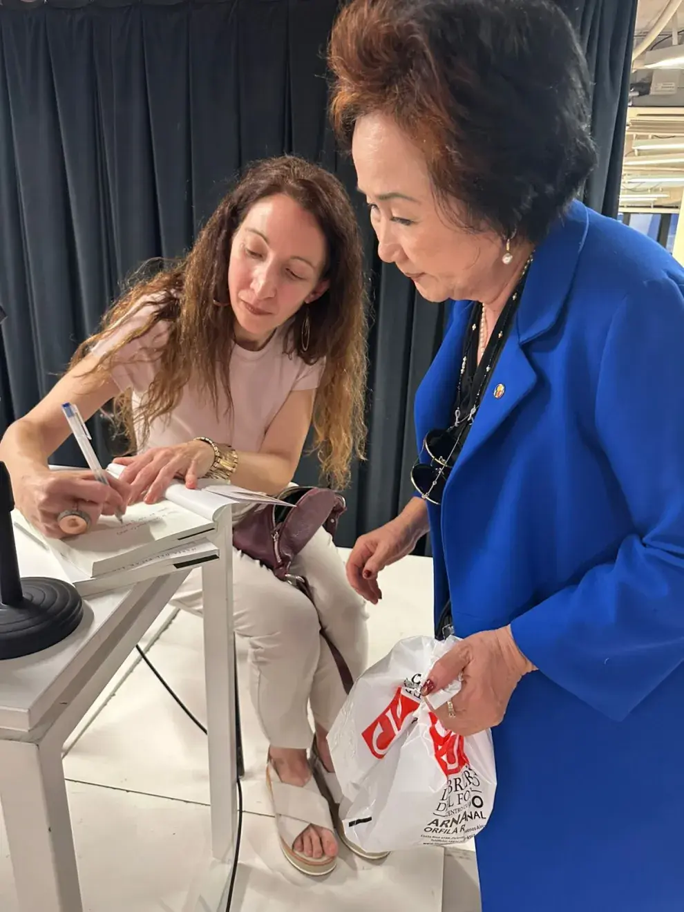 Presentación del libro de Pilar, en Buenos Aires.