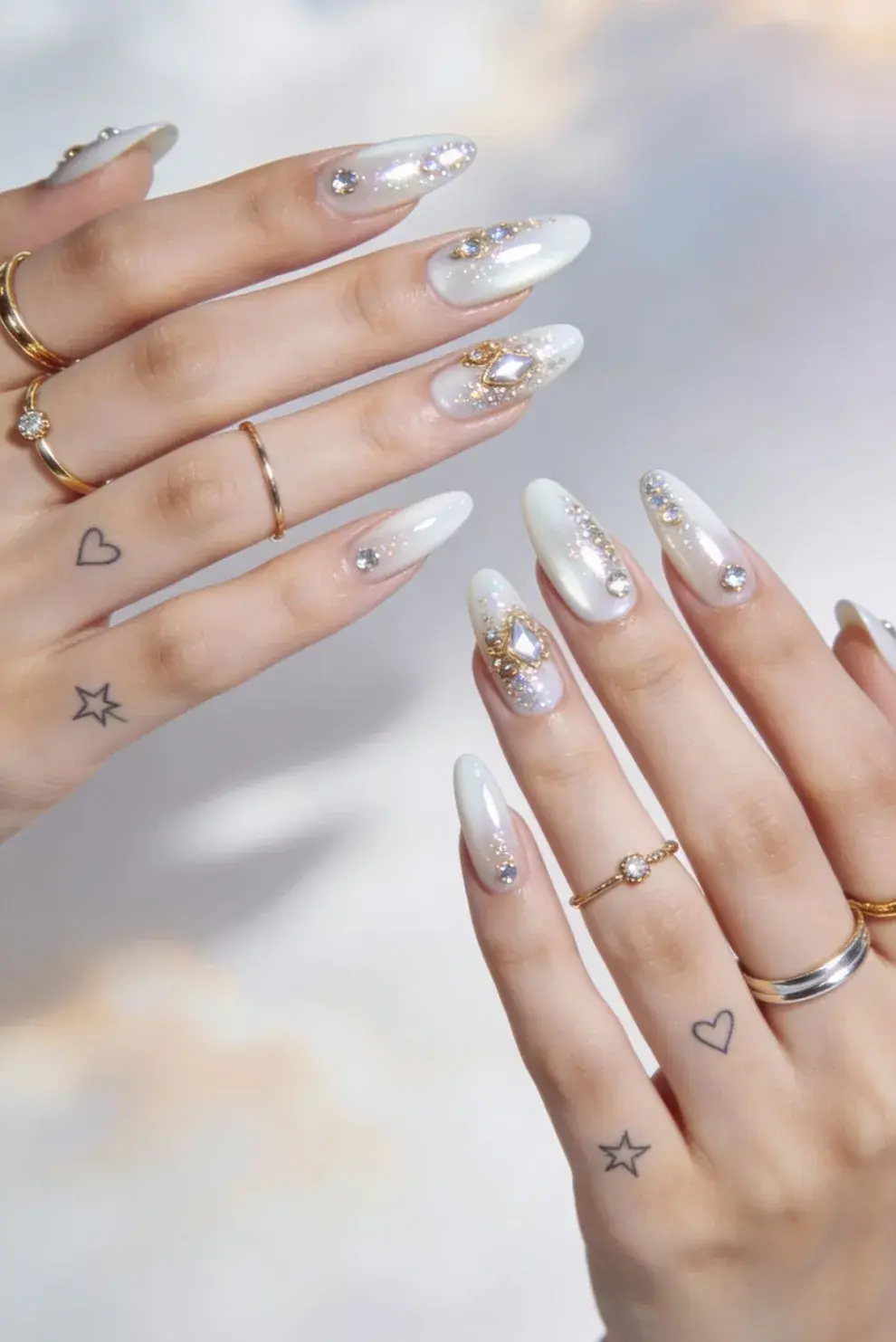 Uñas Cloud Dancer: el color del año 2026.