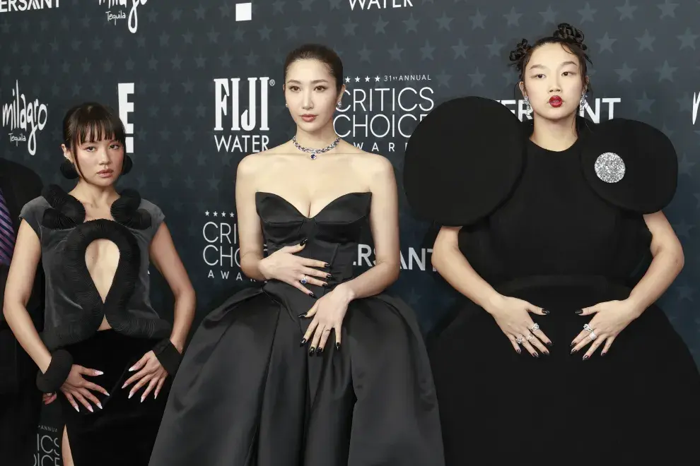 Foto del elenco de Las guerreras K-pop.