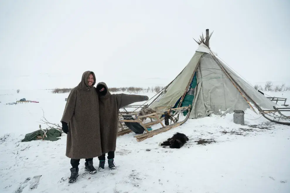 Sofi junto a su marido en Siberia.