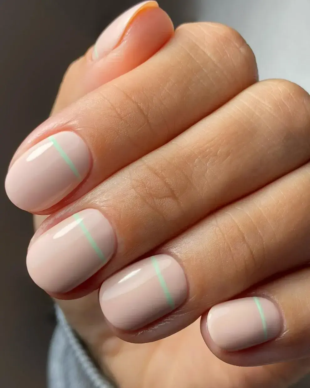 Uñas claritas: 12 ideas elegantes perfectas para todos los días