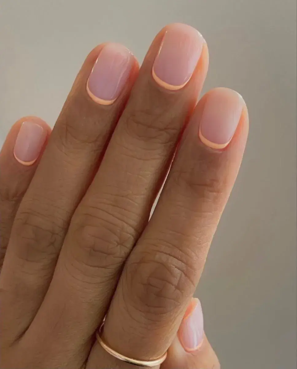 Uñas claritas: 12 ideas elegantes perfectas para todos los días