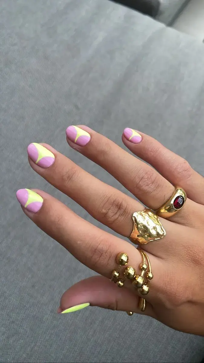 Uñas rubber de verano: 6 diseños llenos de color para tus uñas