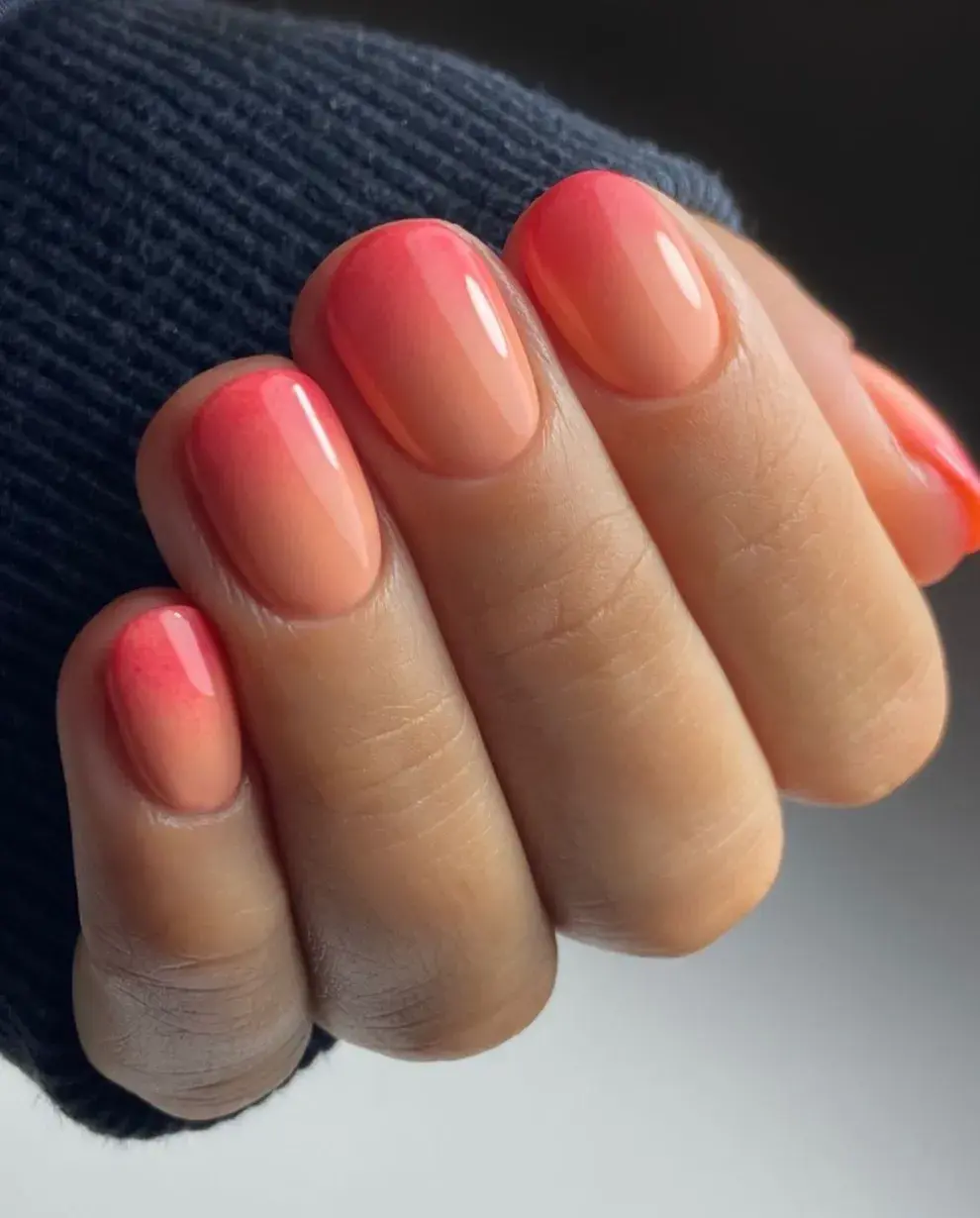Uñas rubber de verano: 6 diseños llenos de color para tus uñas