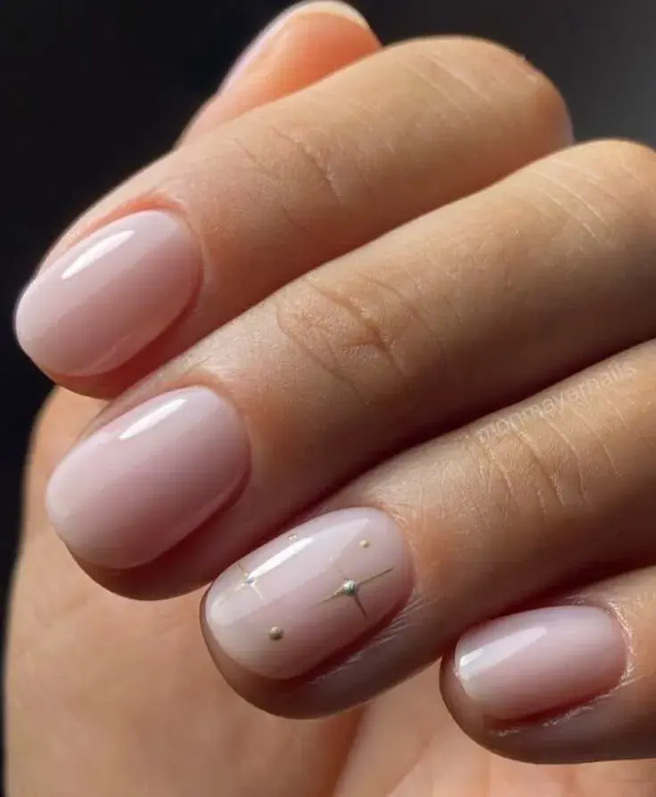 Uñas sparkling princess: la manicuría más delicada que va con todo