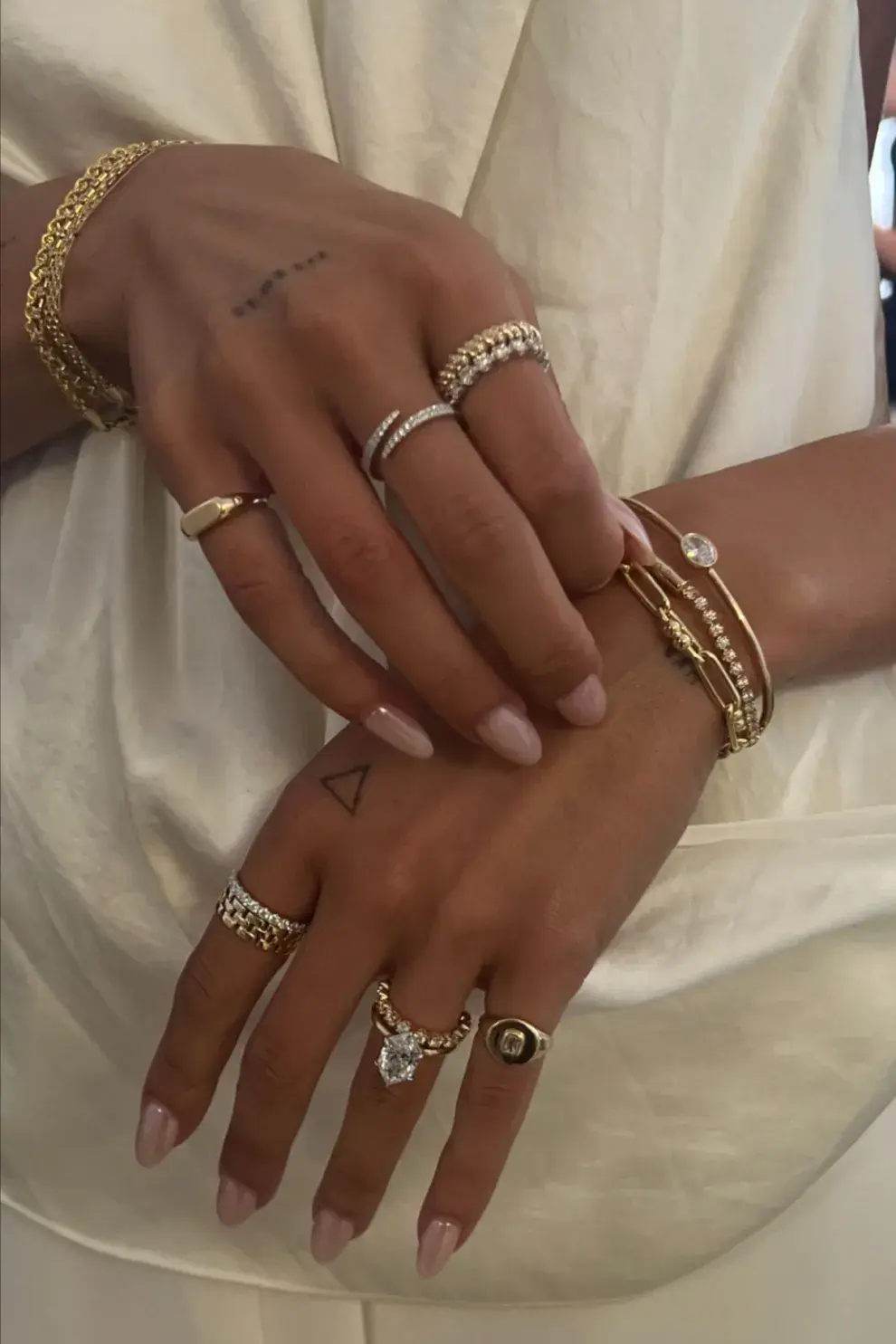 Los accesorios se reinventan: 5 formas cancheras de llevarlos en 2026