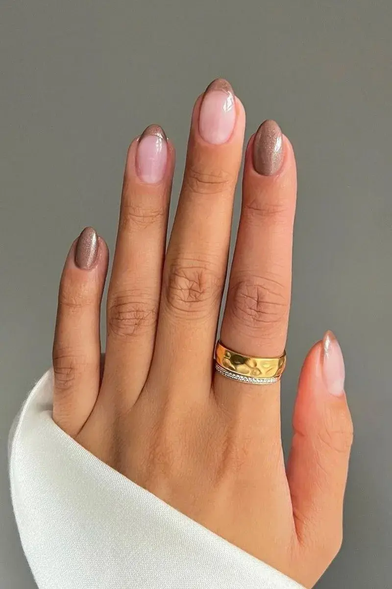 10 diseños de uñas francesas originales para usar en marzo y anticipar el otoño