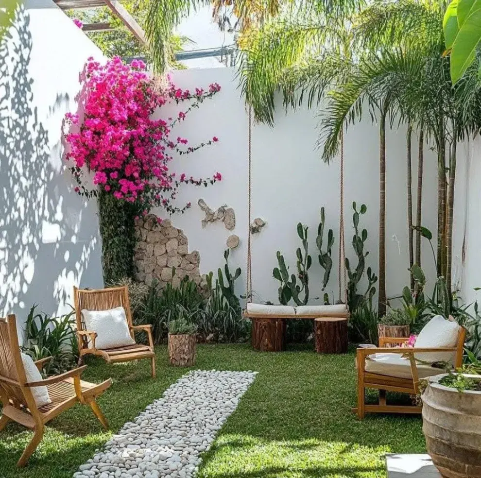 Si hay un elemento que eleva cualquier solárium, es la ducha exterior.