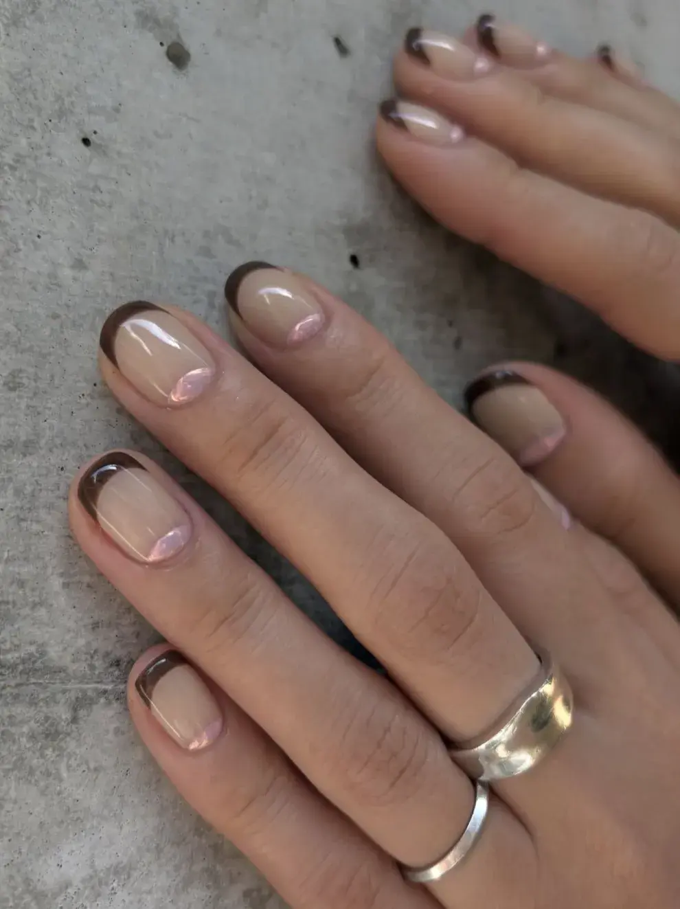 10 diseños de uñas francesas originales para usar en marzo y anticipar el otoño