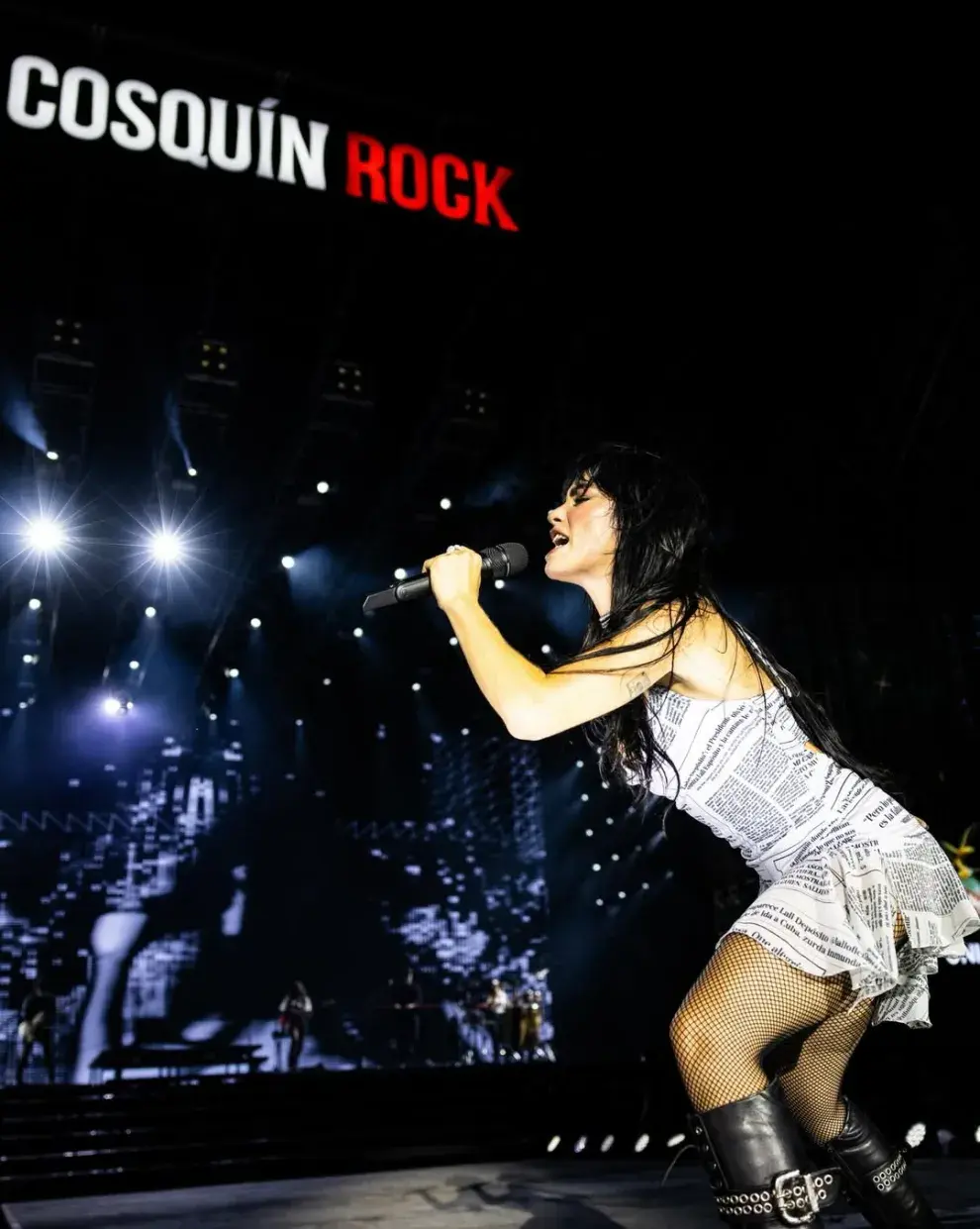 El impactante significado del vestido de Lali en Cosquín Rock 2026.